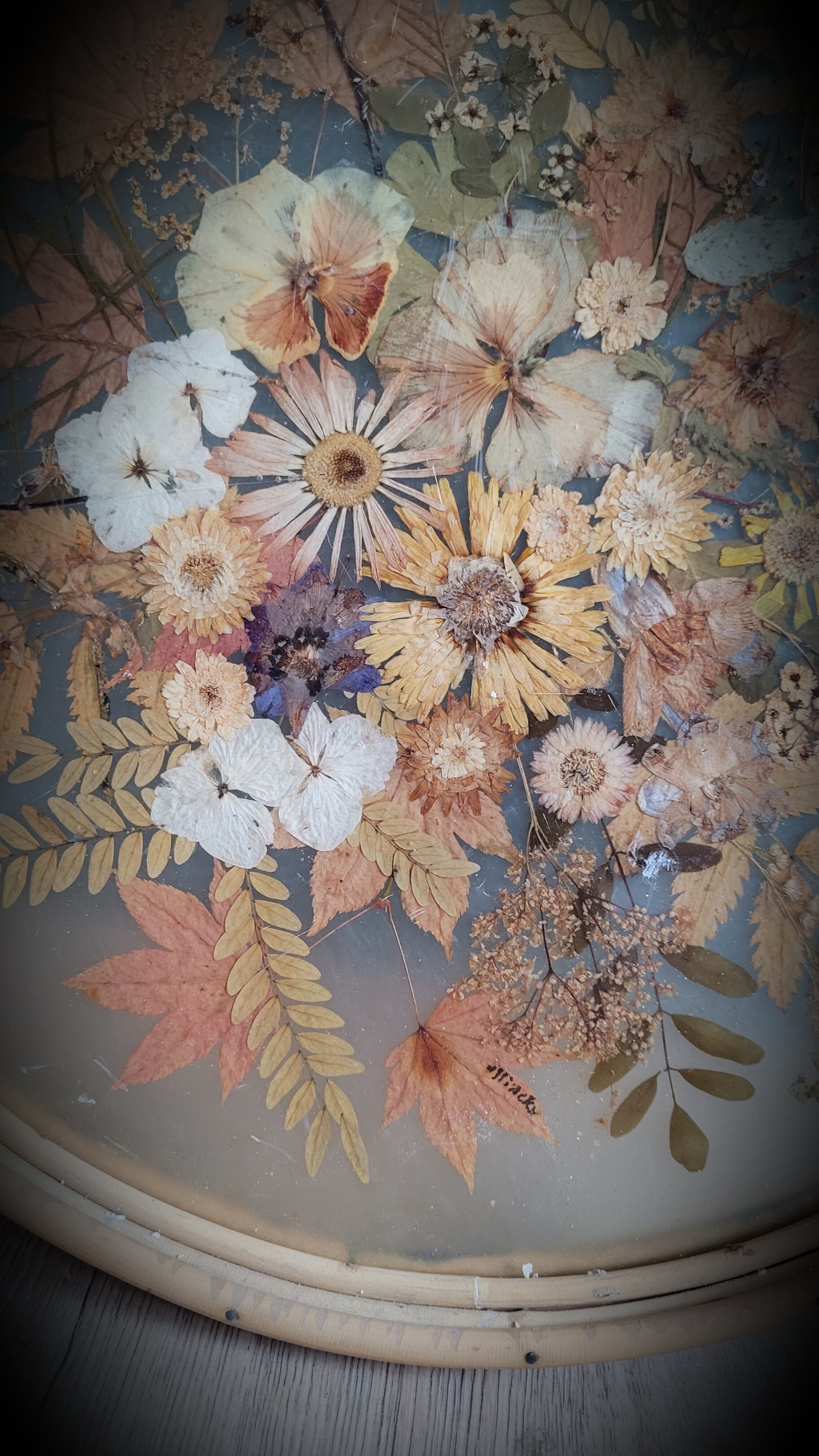 Rattan tray dried flowers