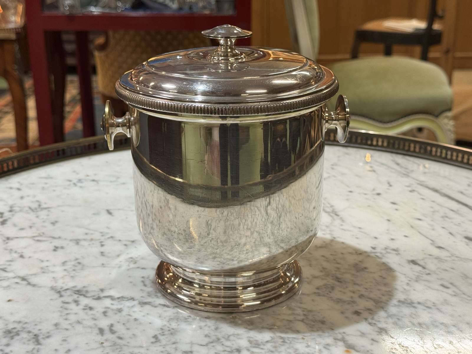 Italian silver-plated metal ice bucket from the 1970s.