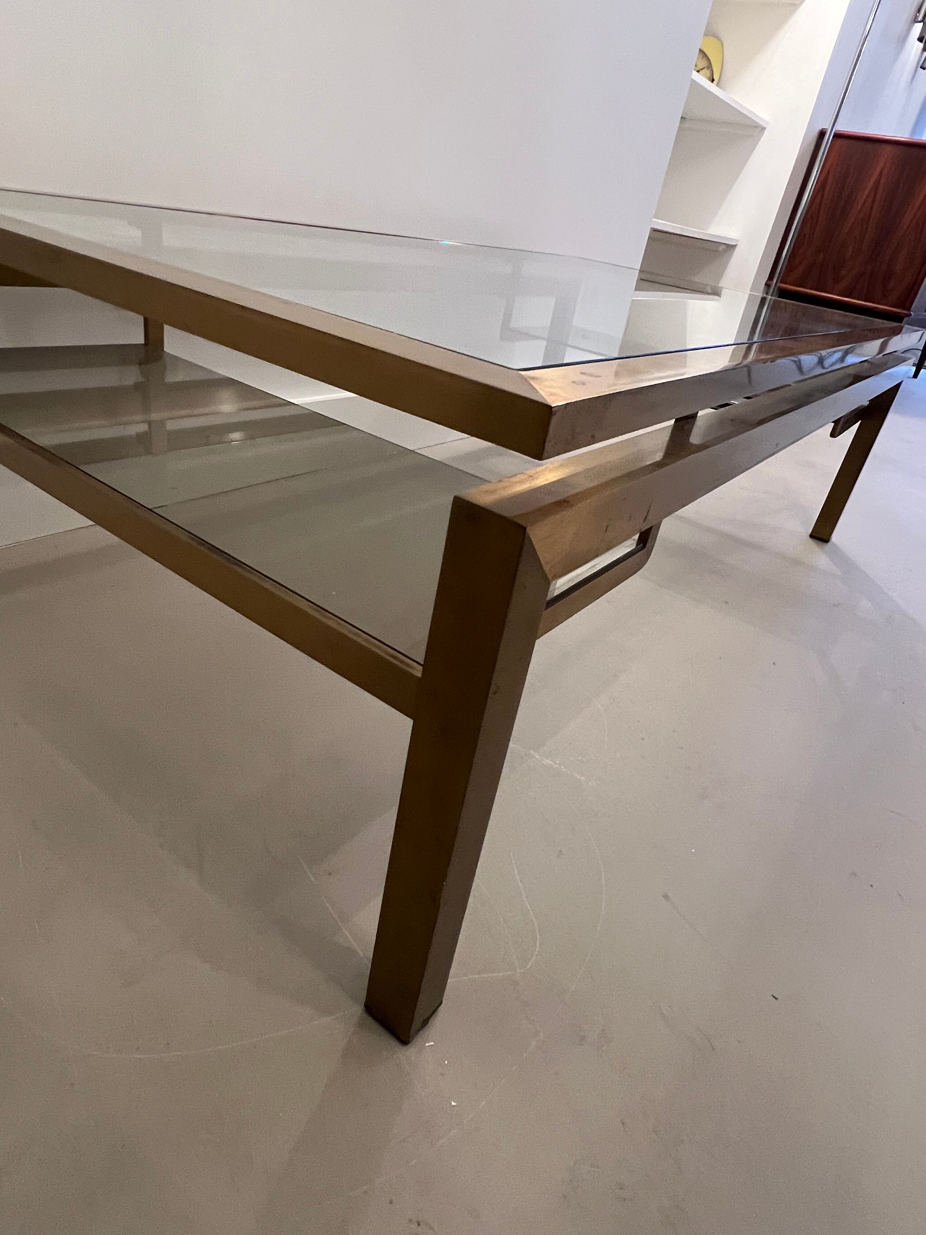 Table basse doré Guy Lefevre pour la maison Jansen