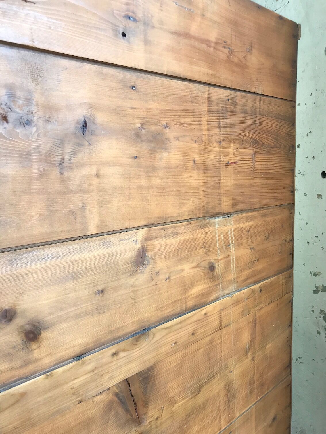 Wooden workshop vestiary