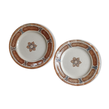 2 plates earth of iron Saint-Amand