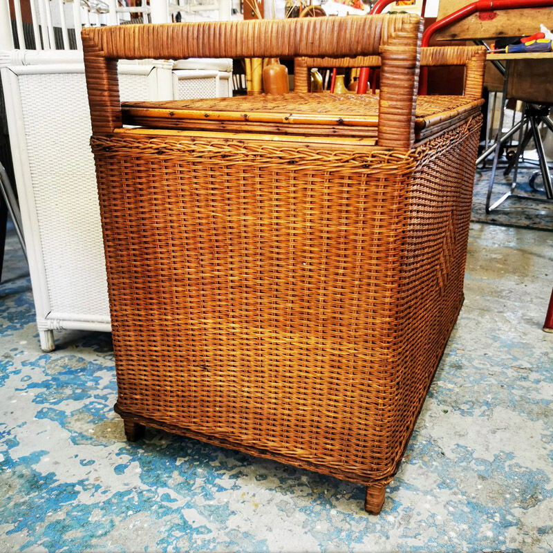 Wicker bench box