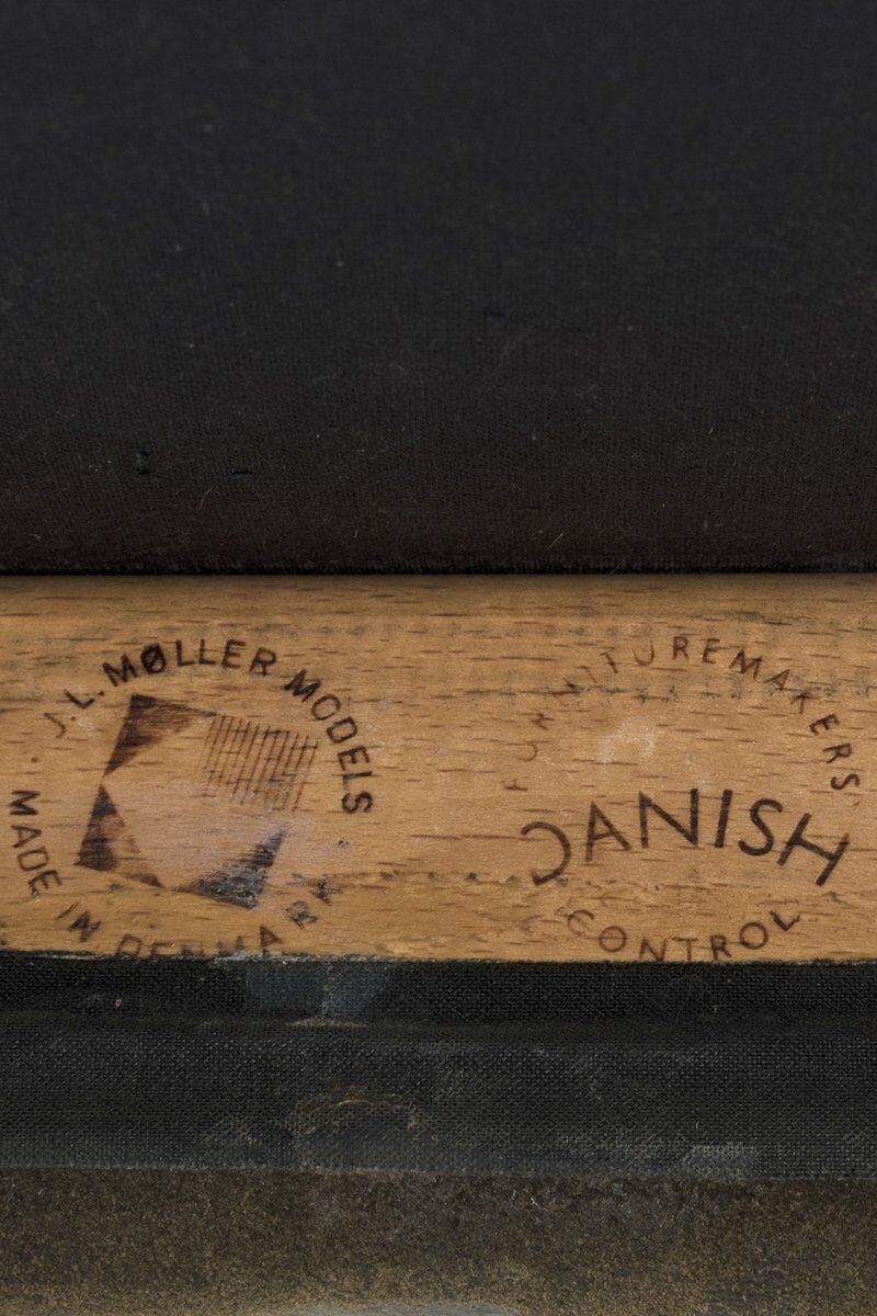 Vintage Model 71 Chair from Niels Møller