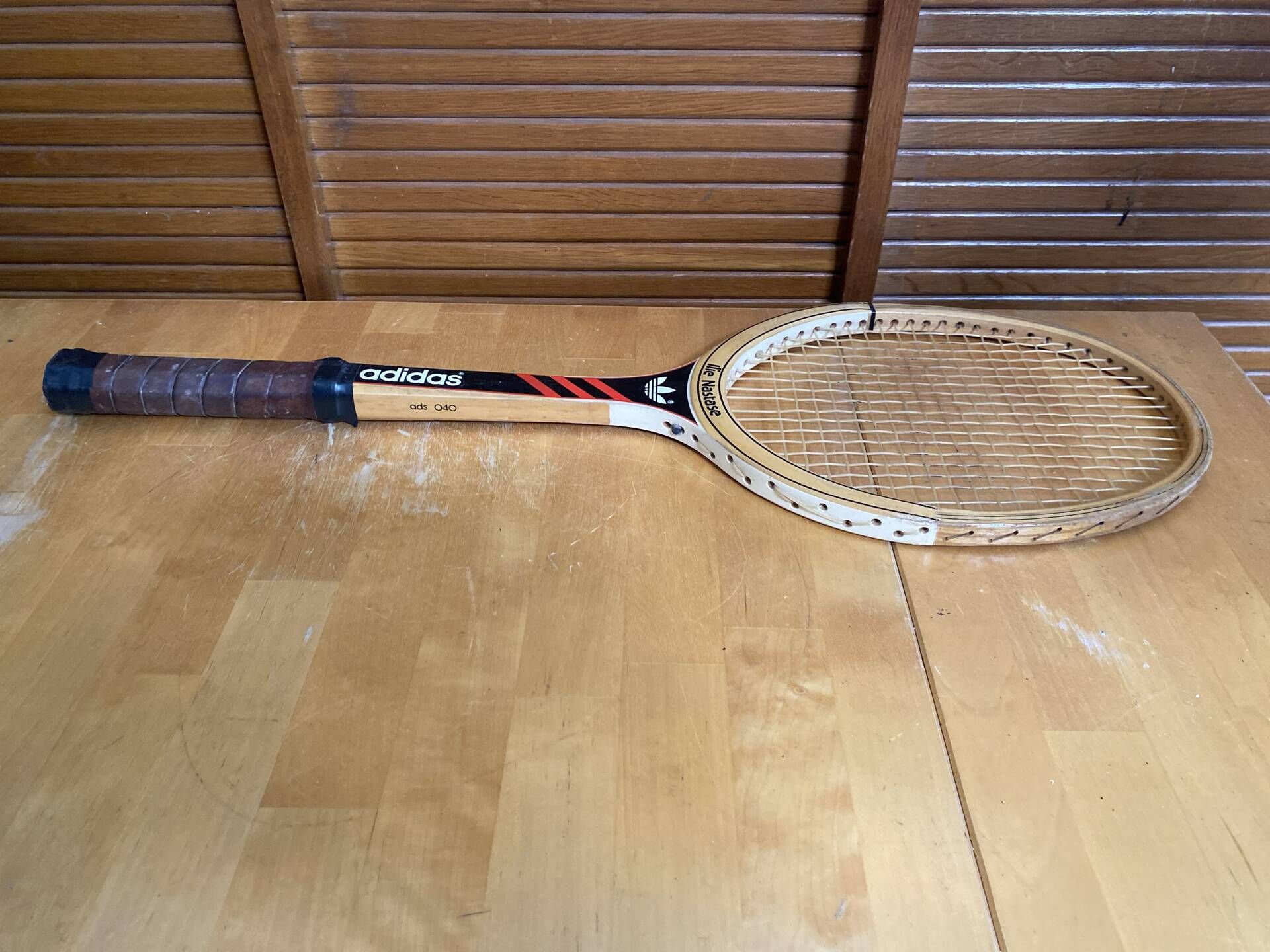 Vintage adidas tennis racket ilie năstase wood + black cover