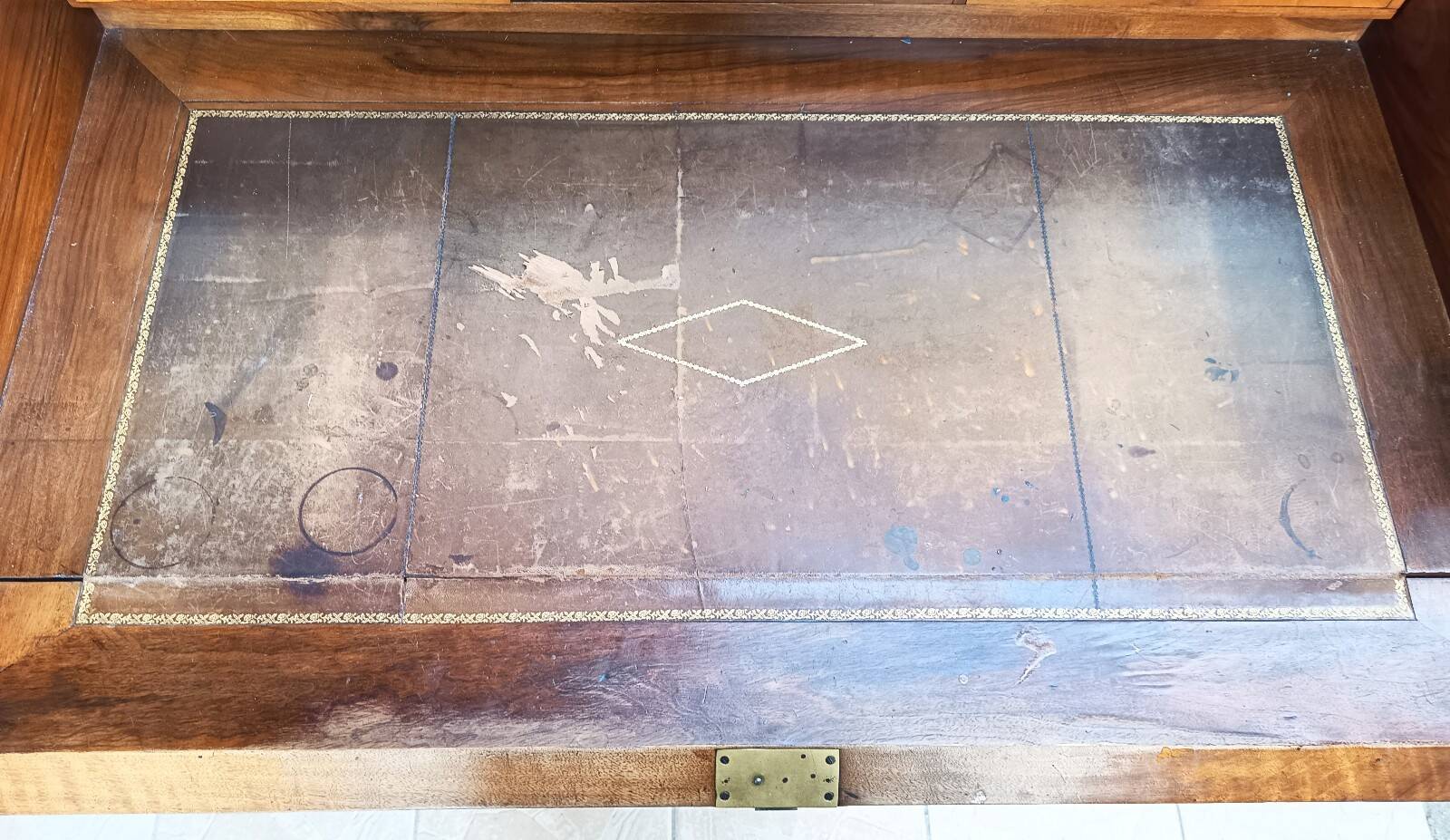 Bureau à cylindre Louis Philippe en noyer époque 19ème