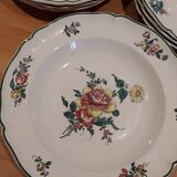 10 vintage Villeroy & Boch plates with flowers