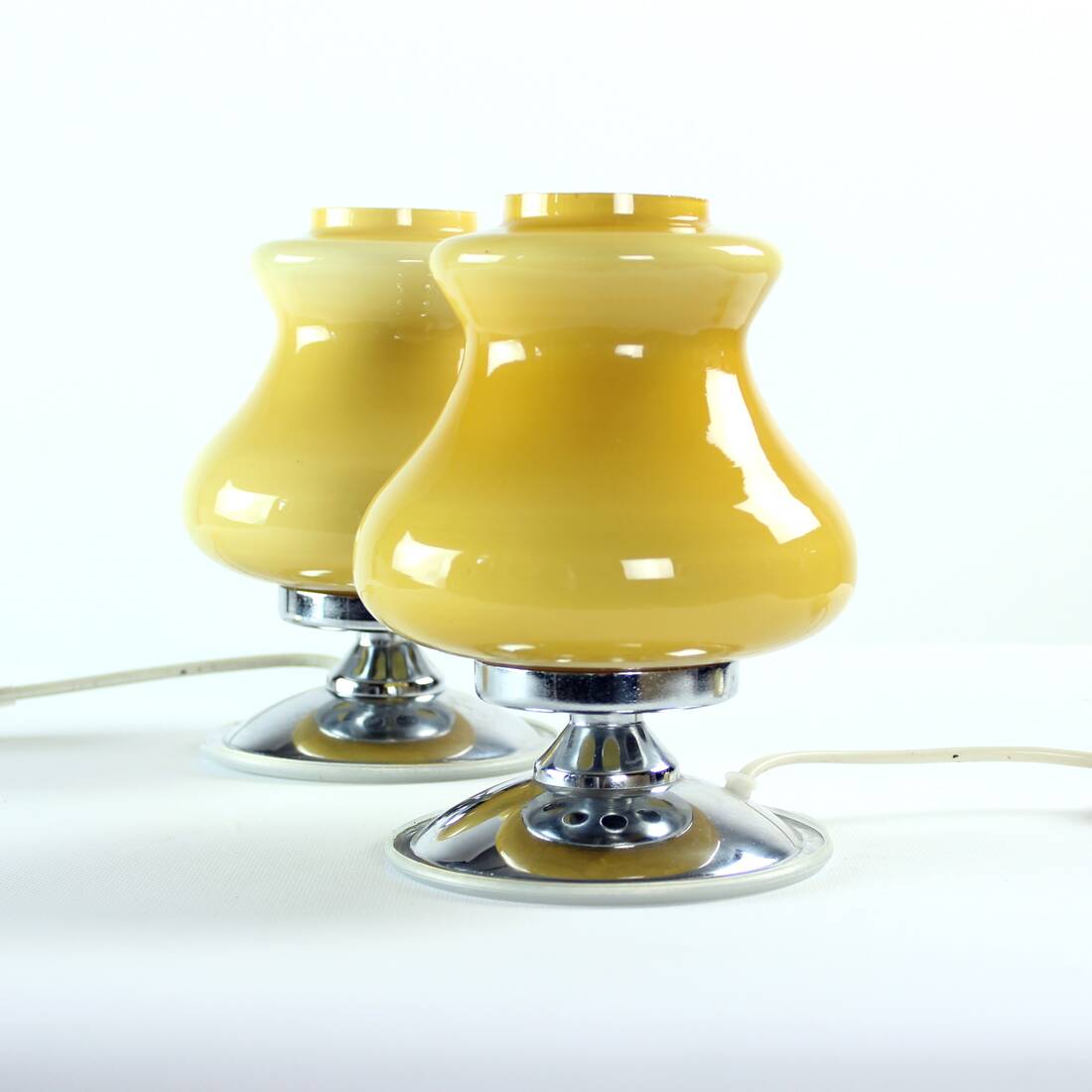 Table Lamps In Cream Opaline & Chrome, Bulgaria 1960s