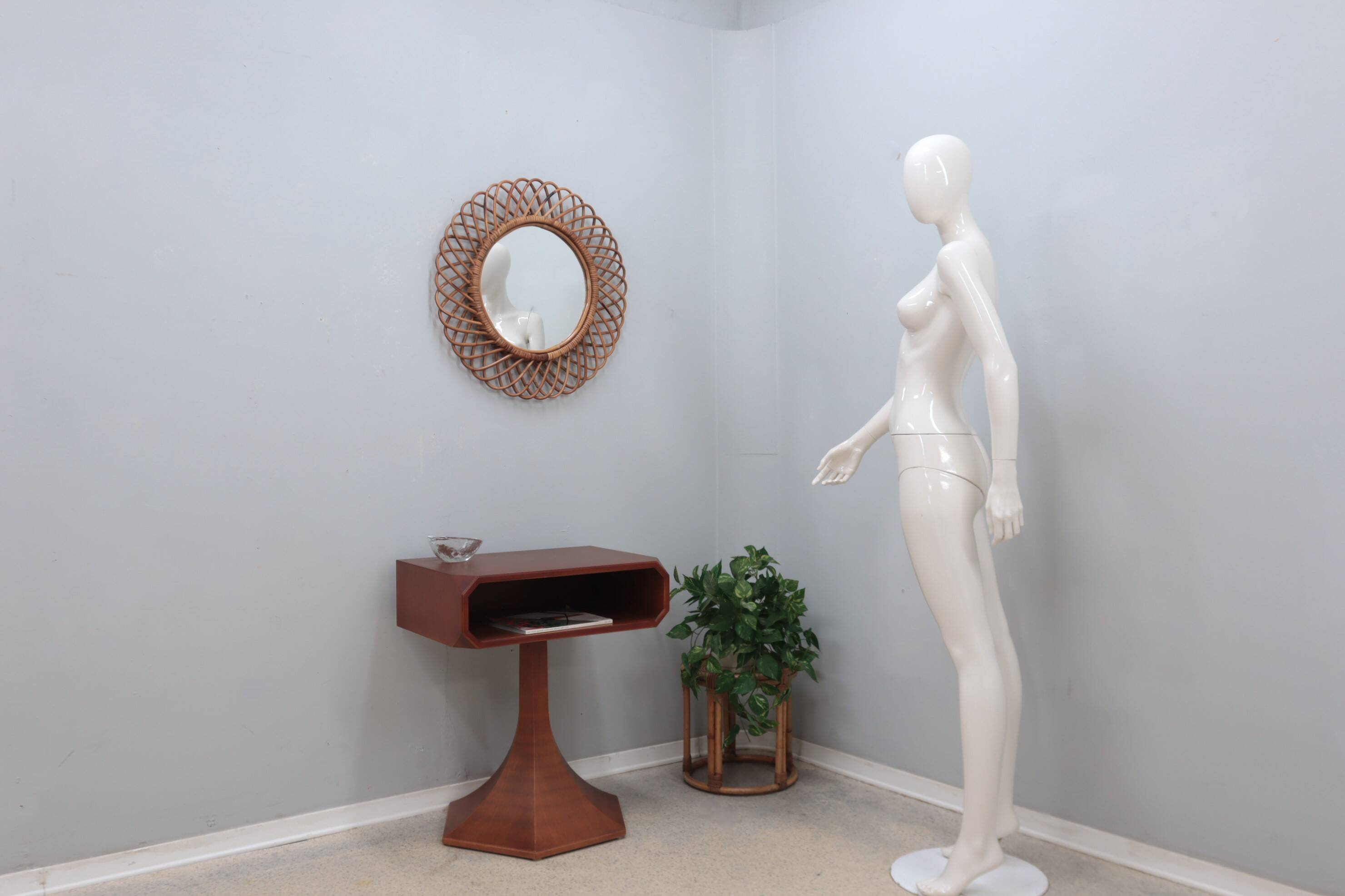 Table d'appoint / console tournante Luigi Massoni Italie années 1960