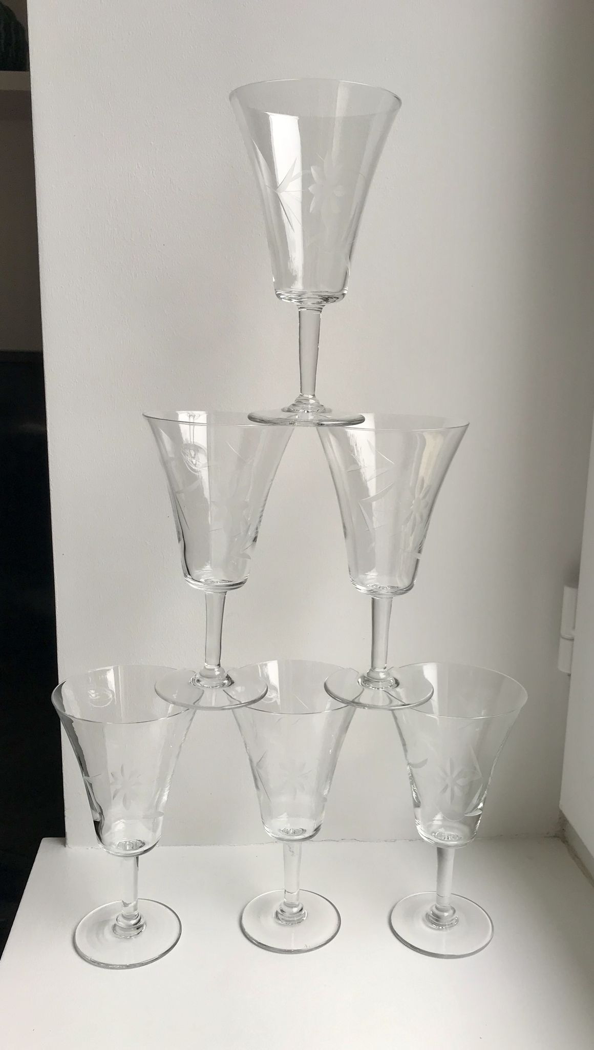 Set of 6 glasses of wine, water crystal engraved years 50-60