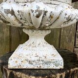 Pair of Médicis planters in cast iron