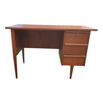 Petit bureau scandinave