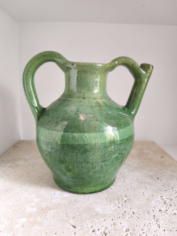 Pichet à eau en terre cuite vernissée