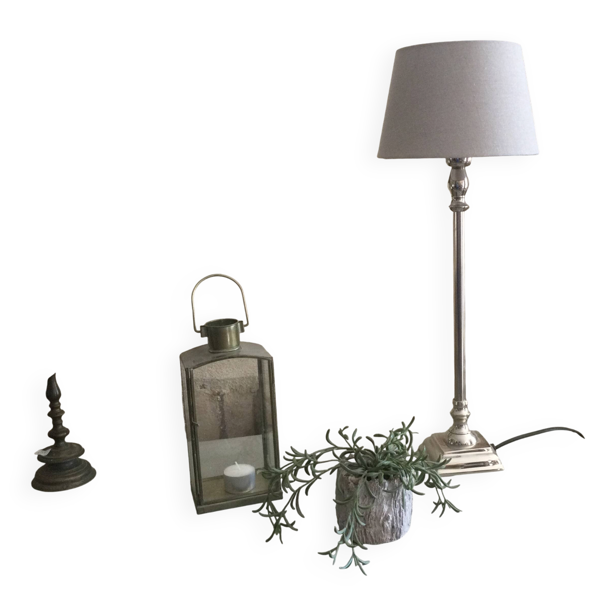 Metal lamp with lampshade