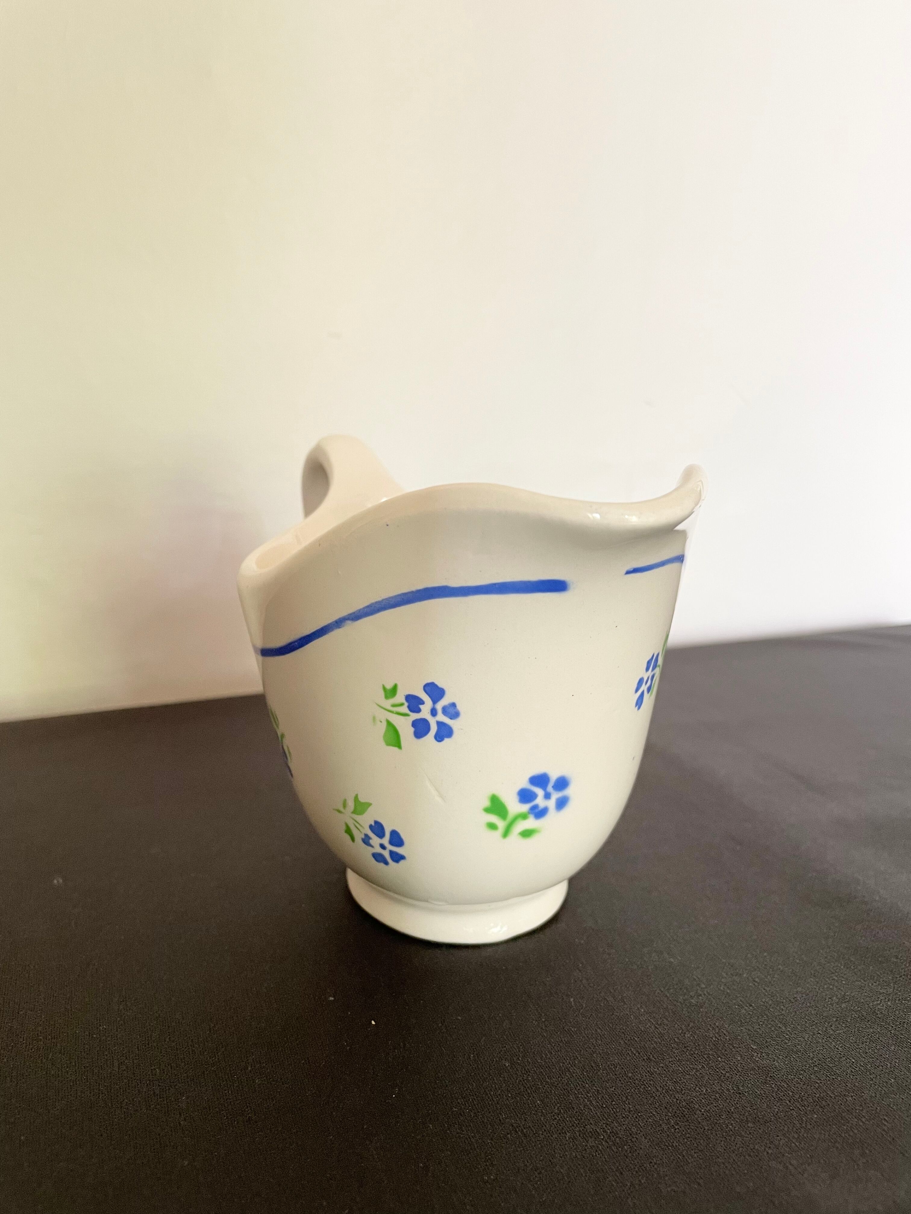 Badonviller porcelain sauce boat 1950