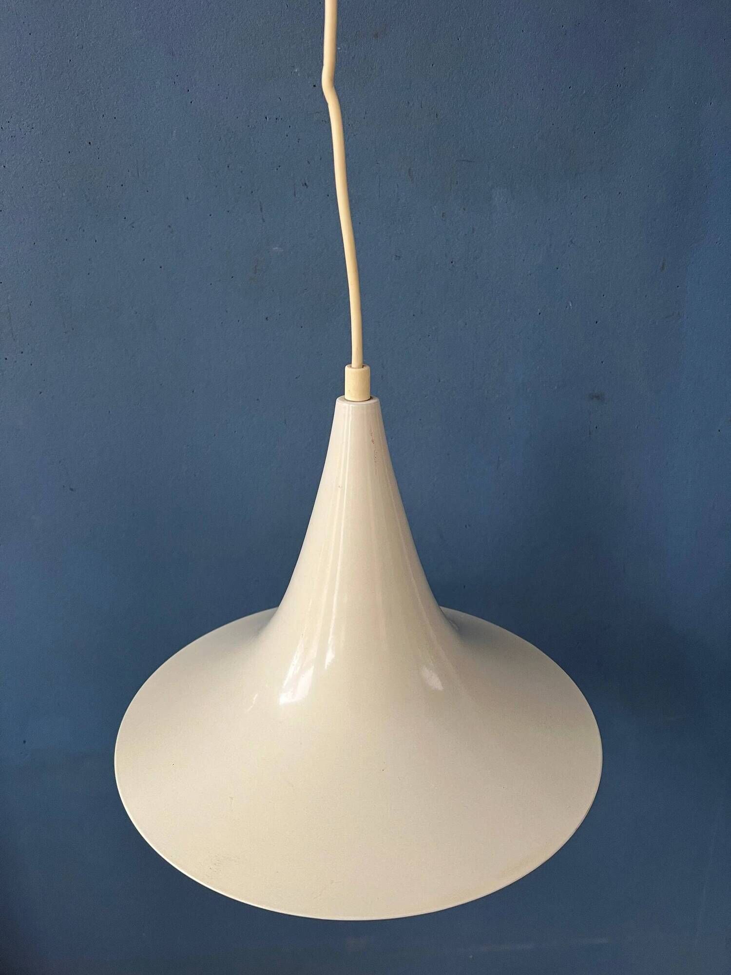 Suspension Space Age white Mid-Century witch hat shaped