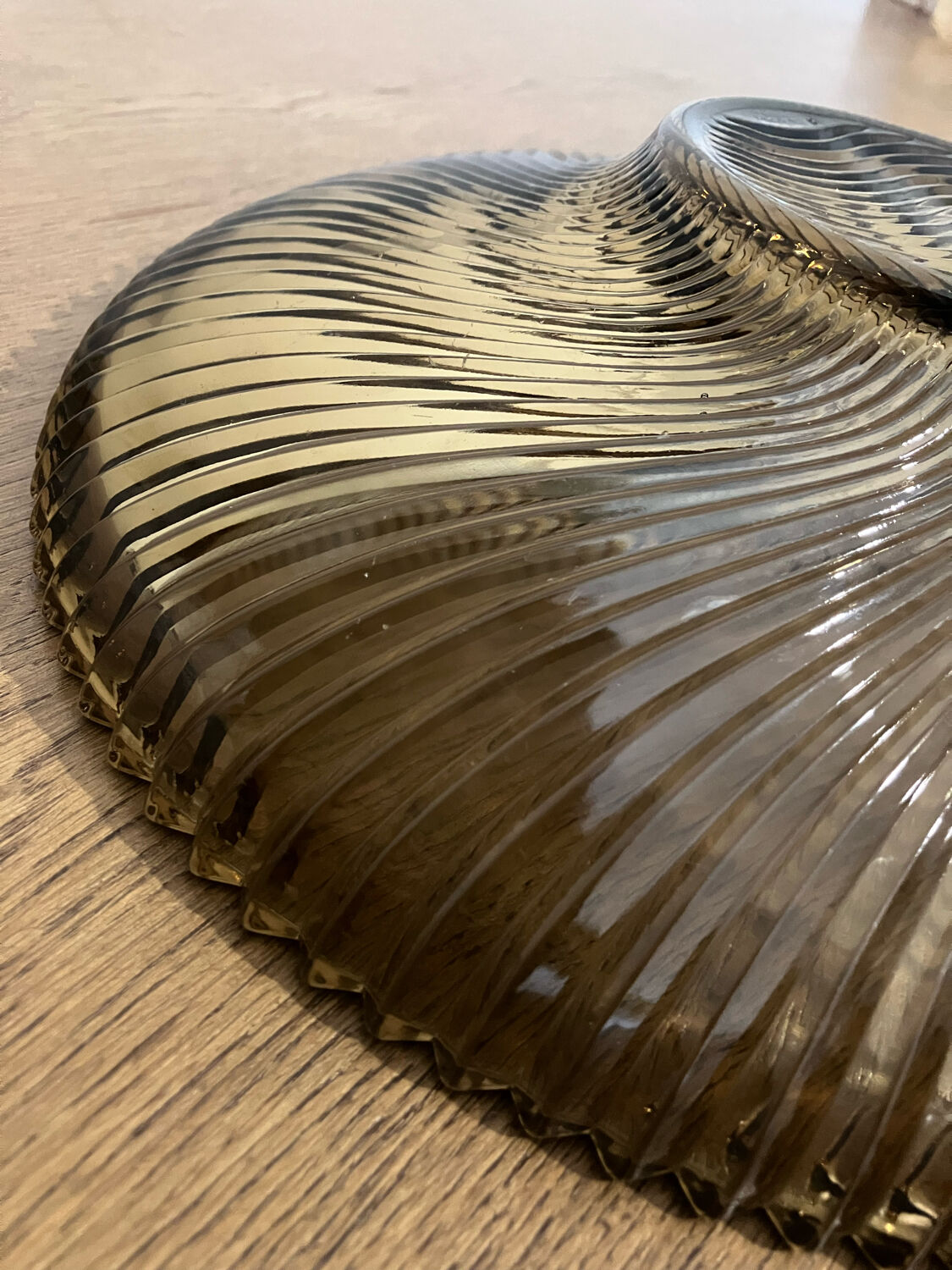 Art Deco cup / dish in smoked glass
