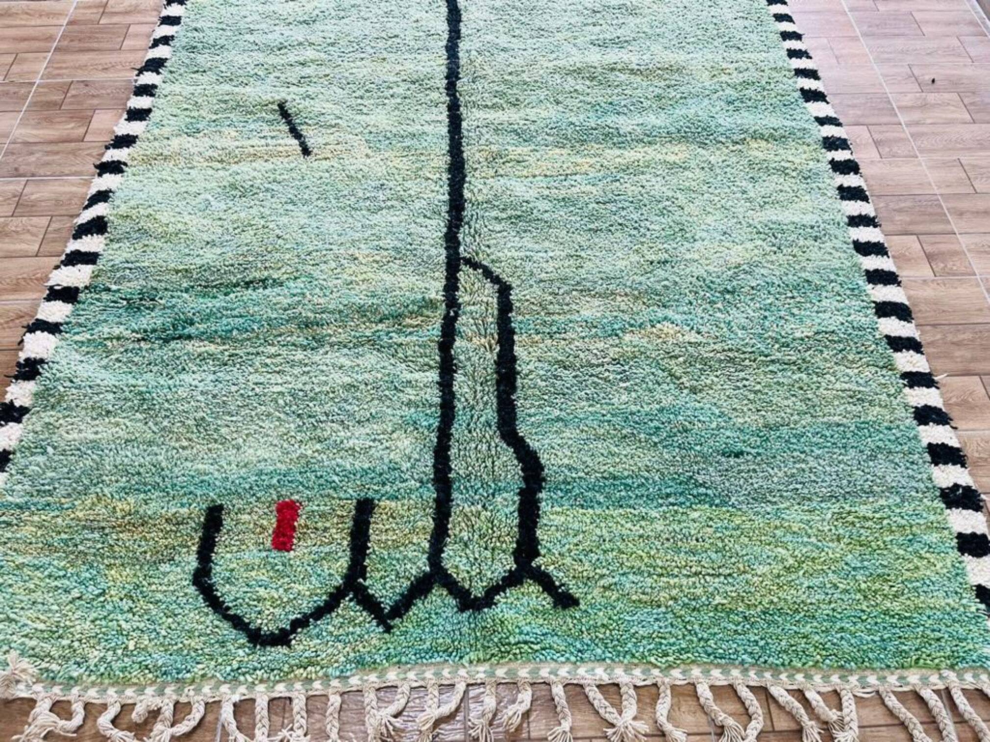 Traditional handmade carpet 250cm x 150cm Moroccan
