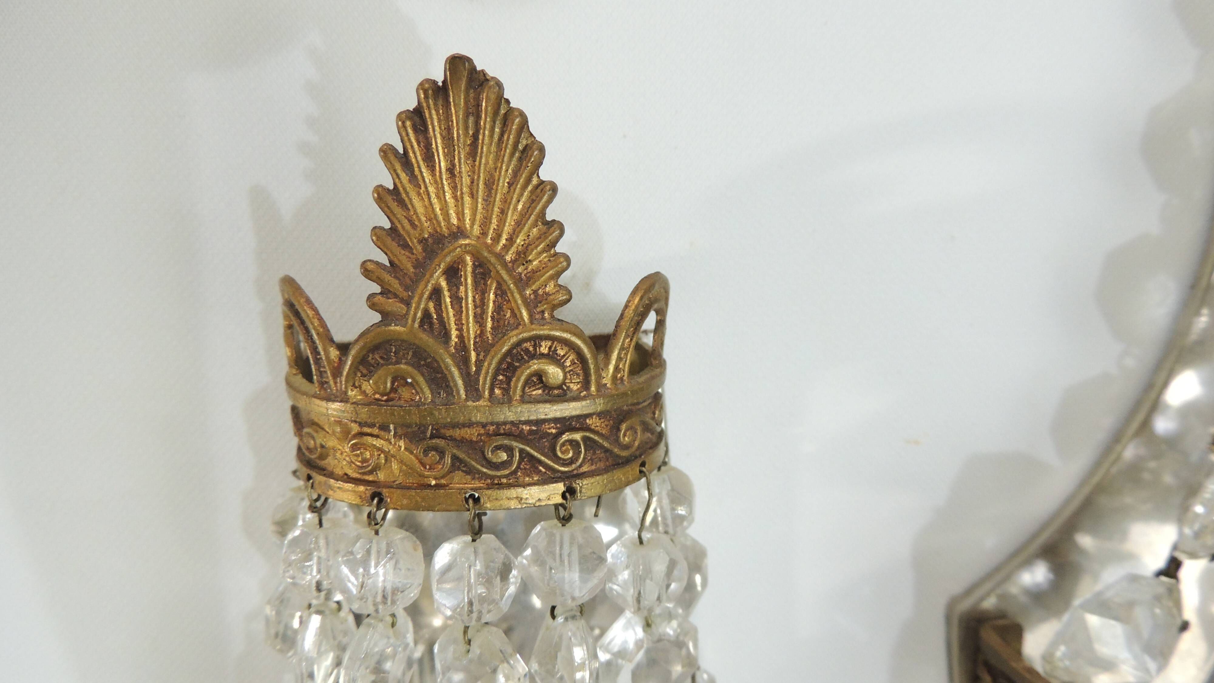 Antique crystal chandelier with 2 wall sconces – Vintage milk pendant