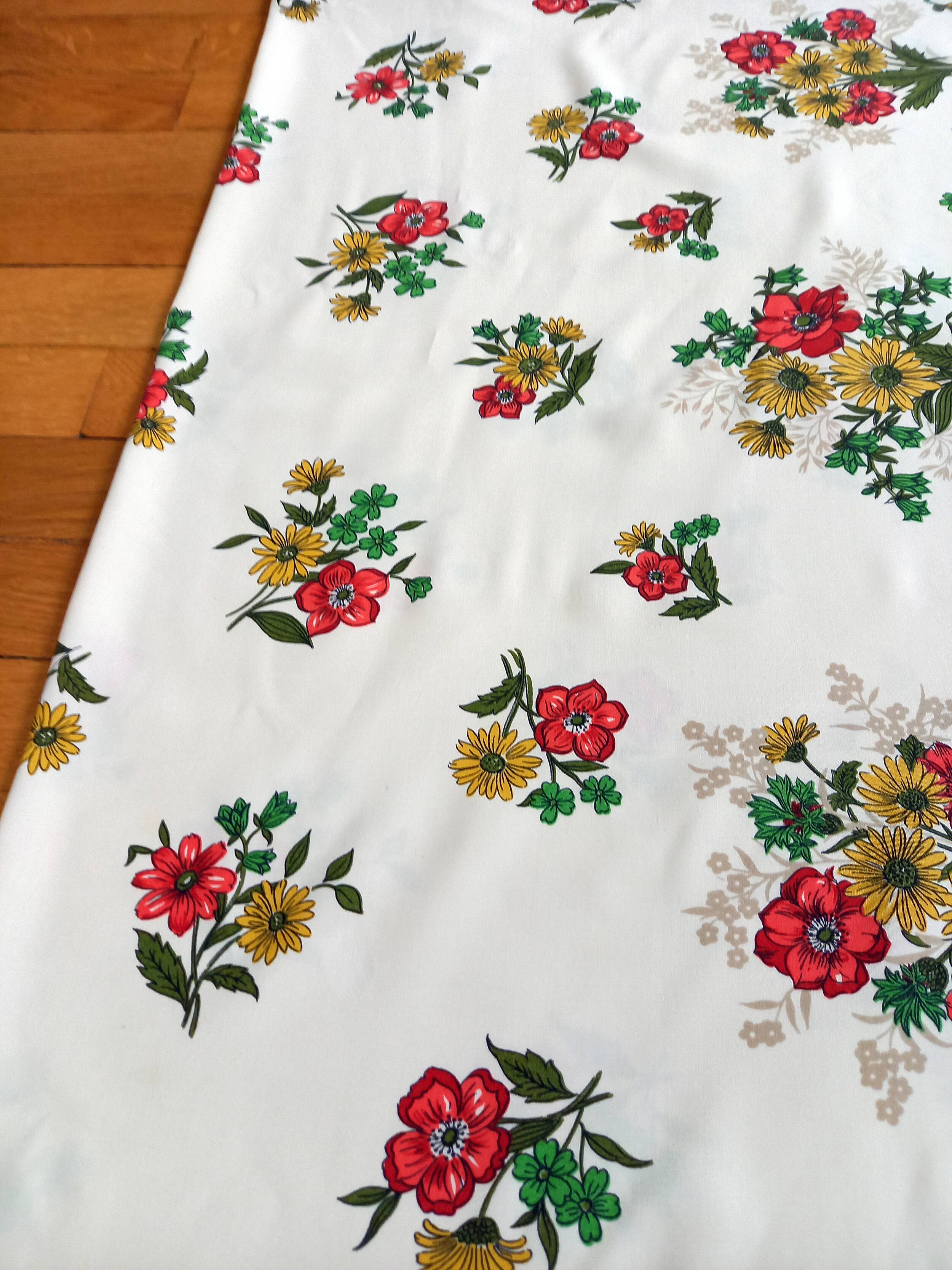 Old flower tablecloth Vintage 60s Floral decor