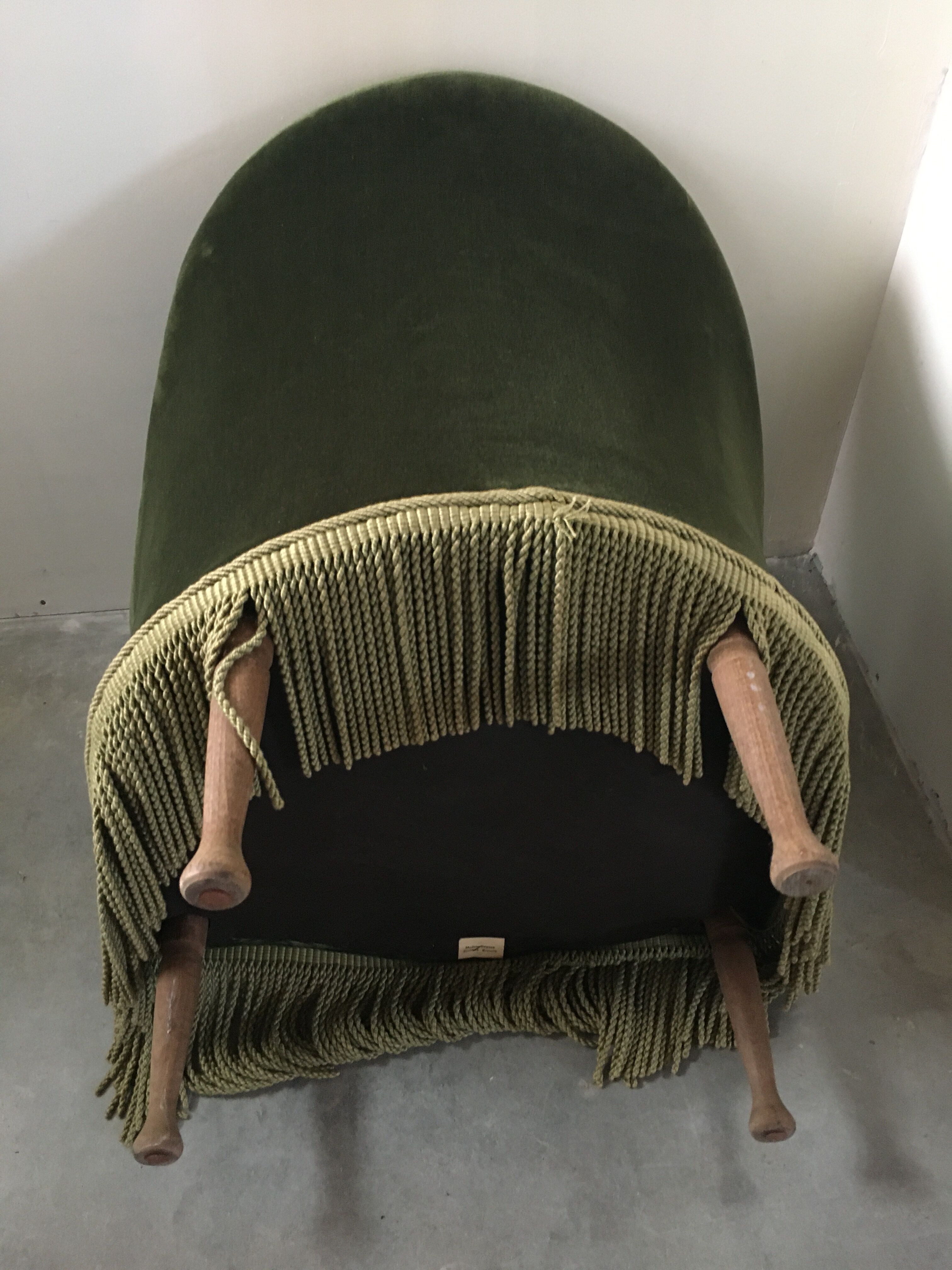 Green velvet toad chair