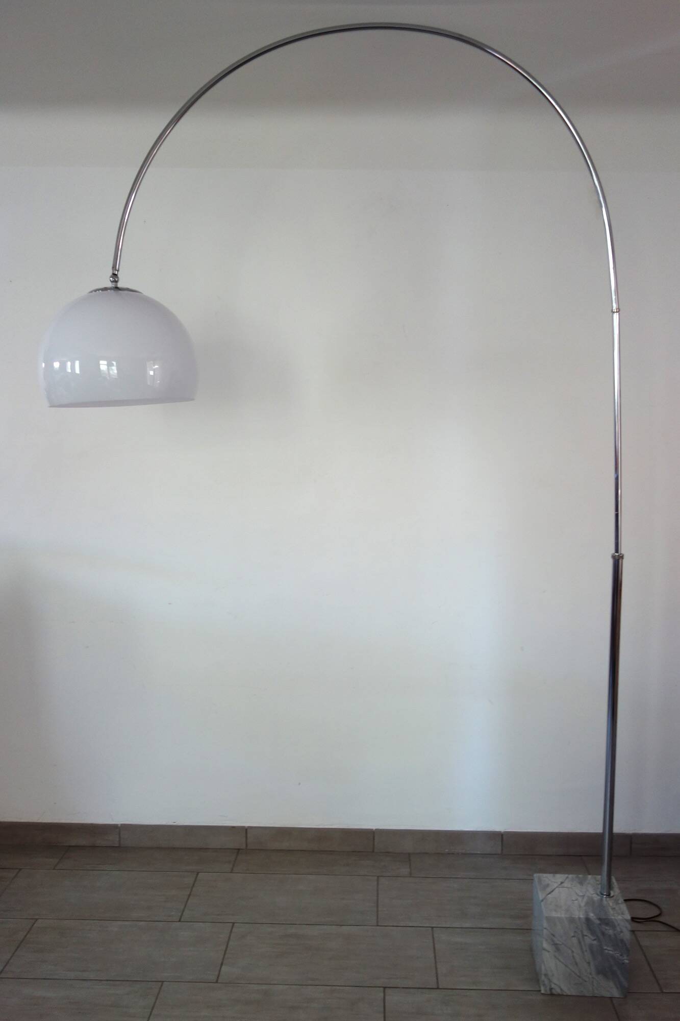 Arc floor lamp space age dlg Guzzini 1970s