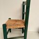 Chaise enfant peint vert vintage