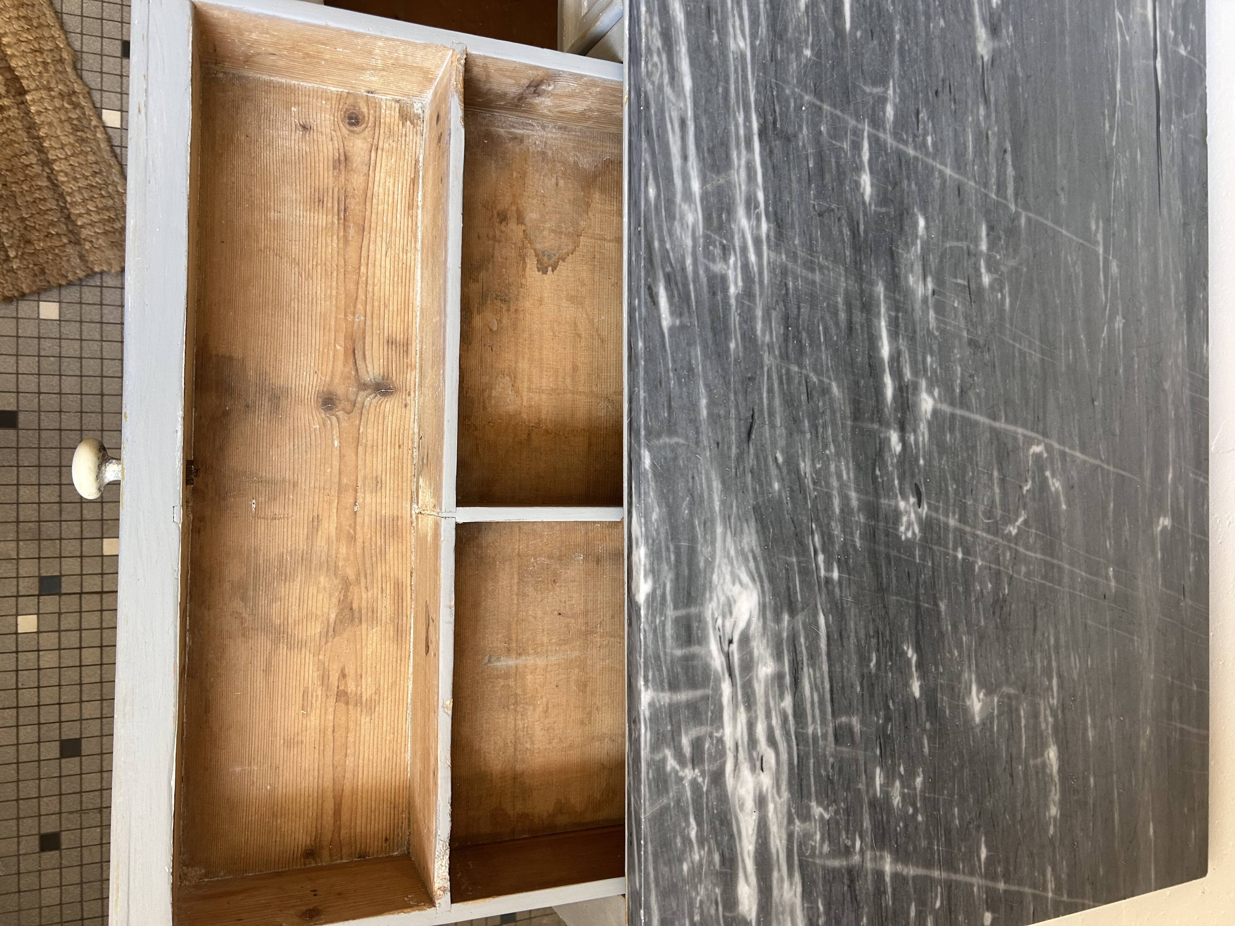 Bakery/pastry shop furniture