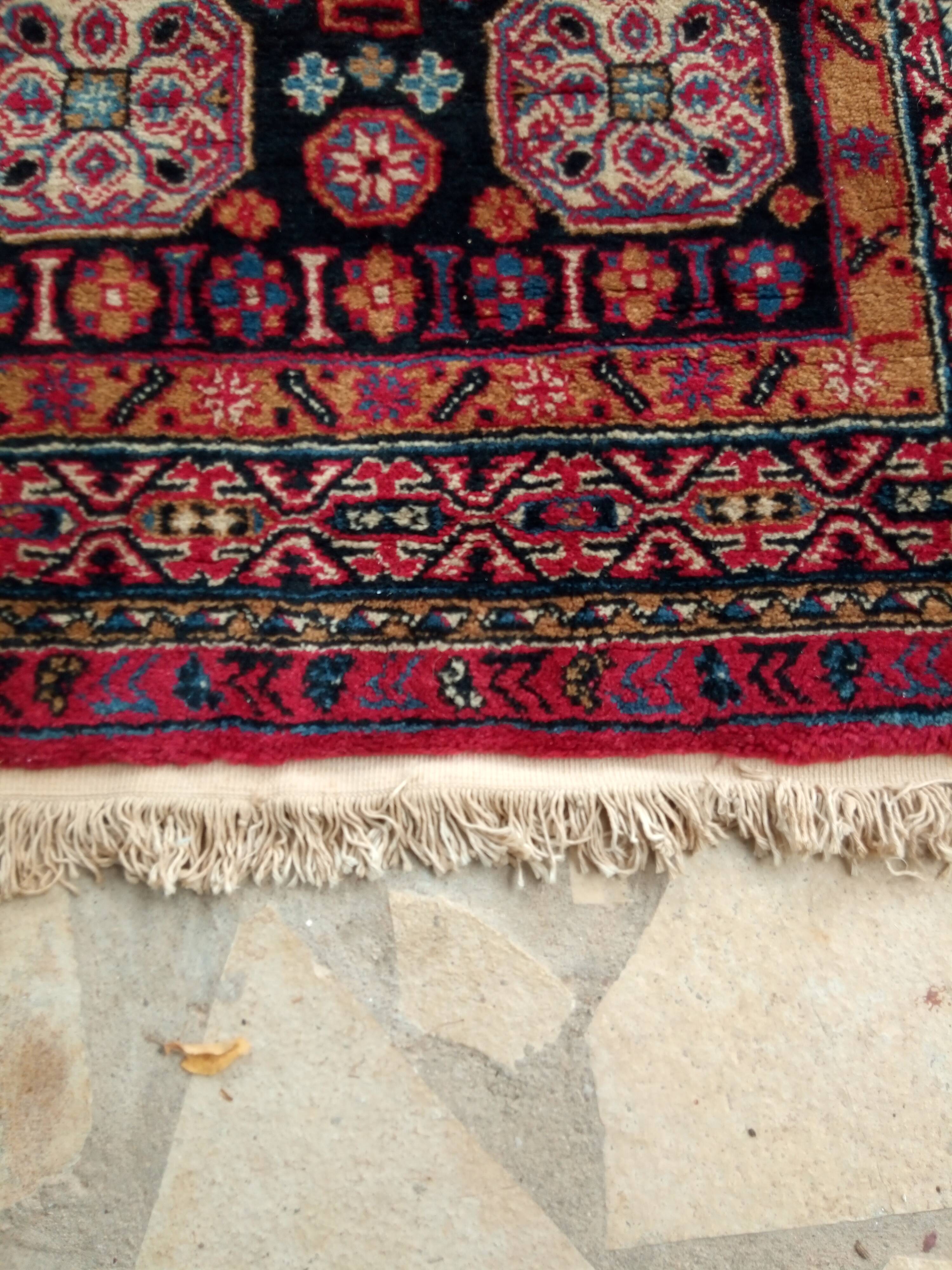 Old oriental rug made hands. 181 x 90cm
