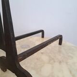 Paire de chenets en fer forgé à décors de trèfles