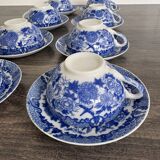 Service of 8 cups and saucers in Chinese blue porcelain.