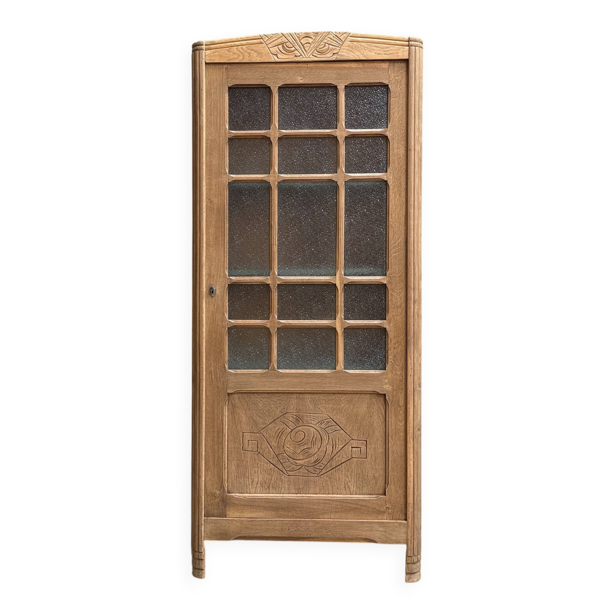 Parisian Art Deco showcase