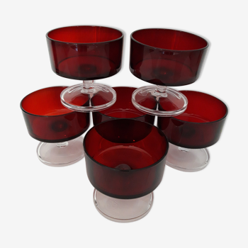Set of 6 red champagne glasses