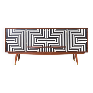 Buffet peint à la main