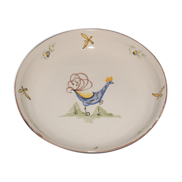 Plat à décor de coq , signé
