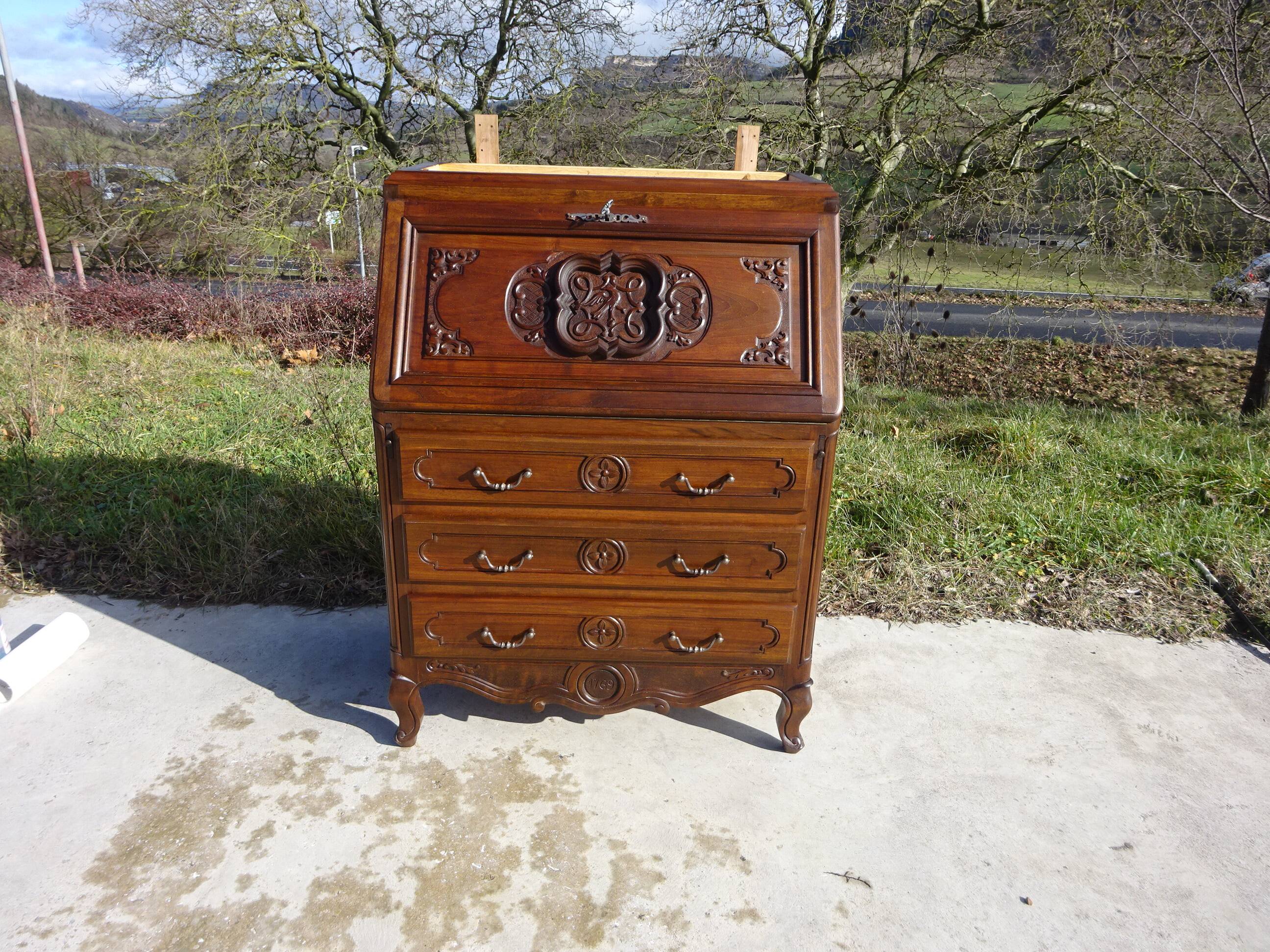 Meuble 3 en 1, secrétaire, commode et vitrine