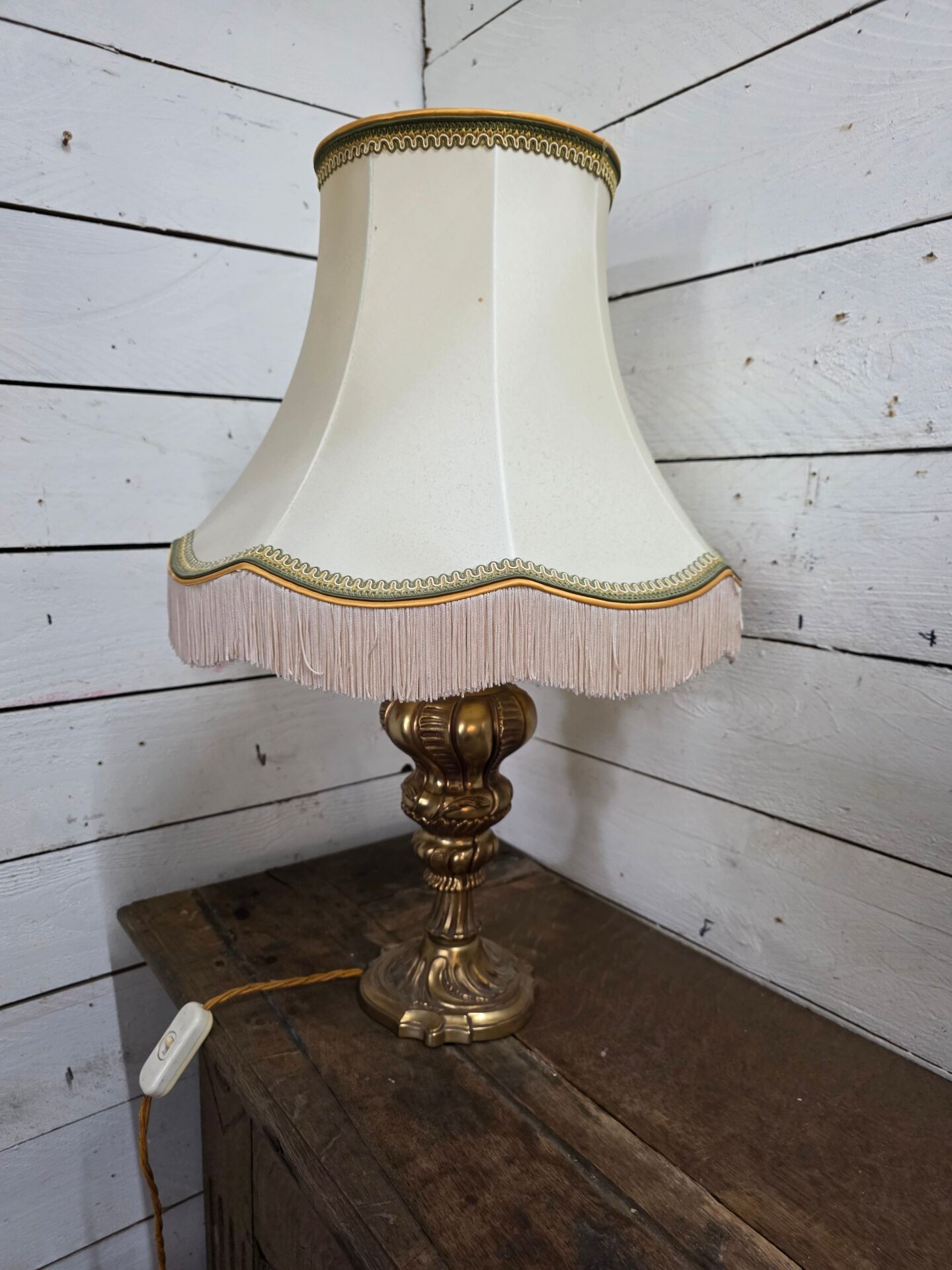 Bronze table lamp in Louis XV style