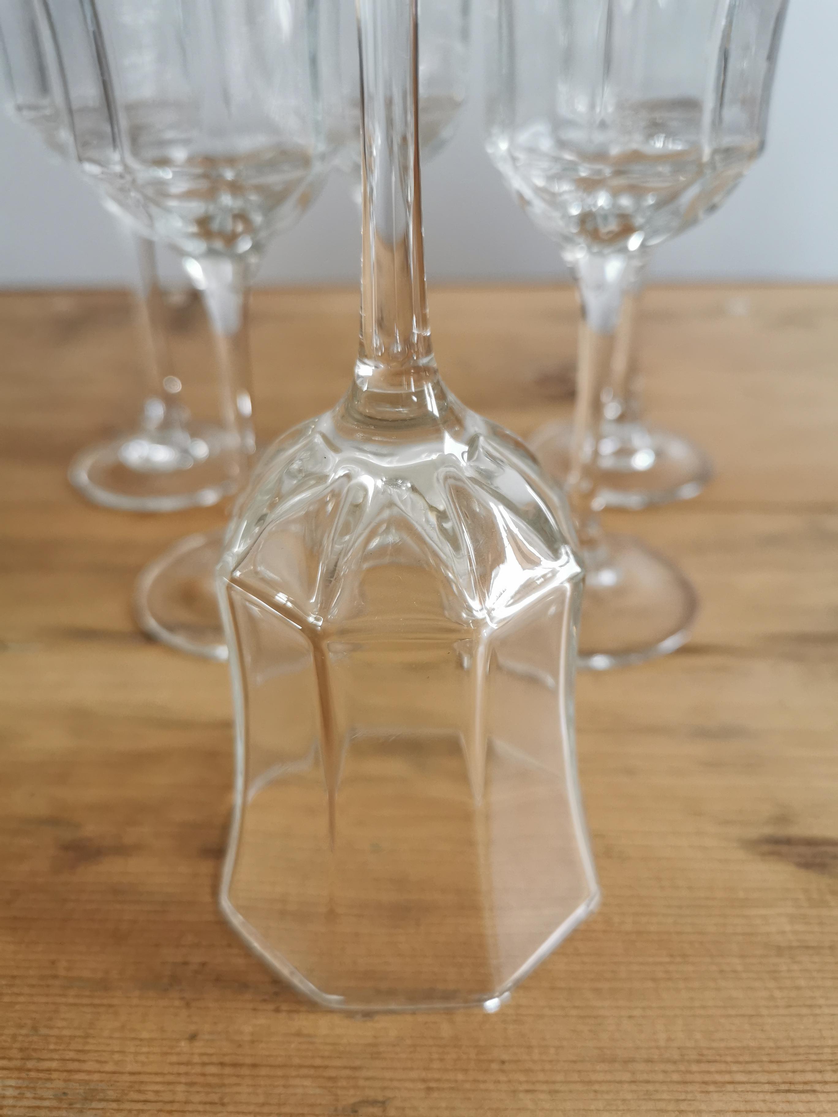 Service of 6 wine glasses Luminarc France
