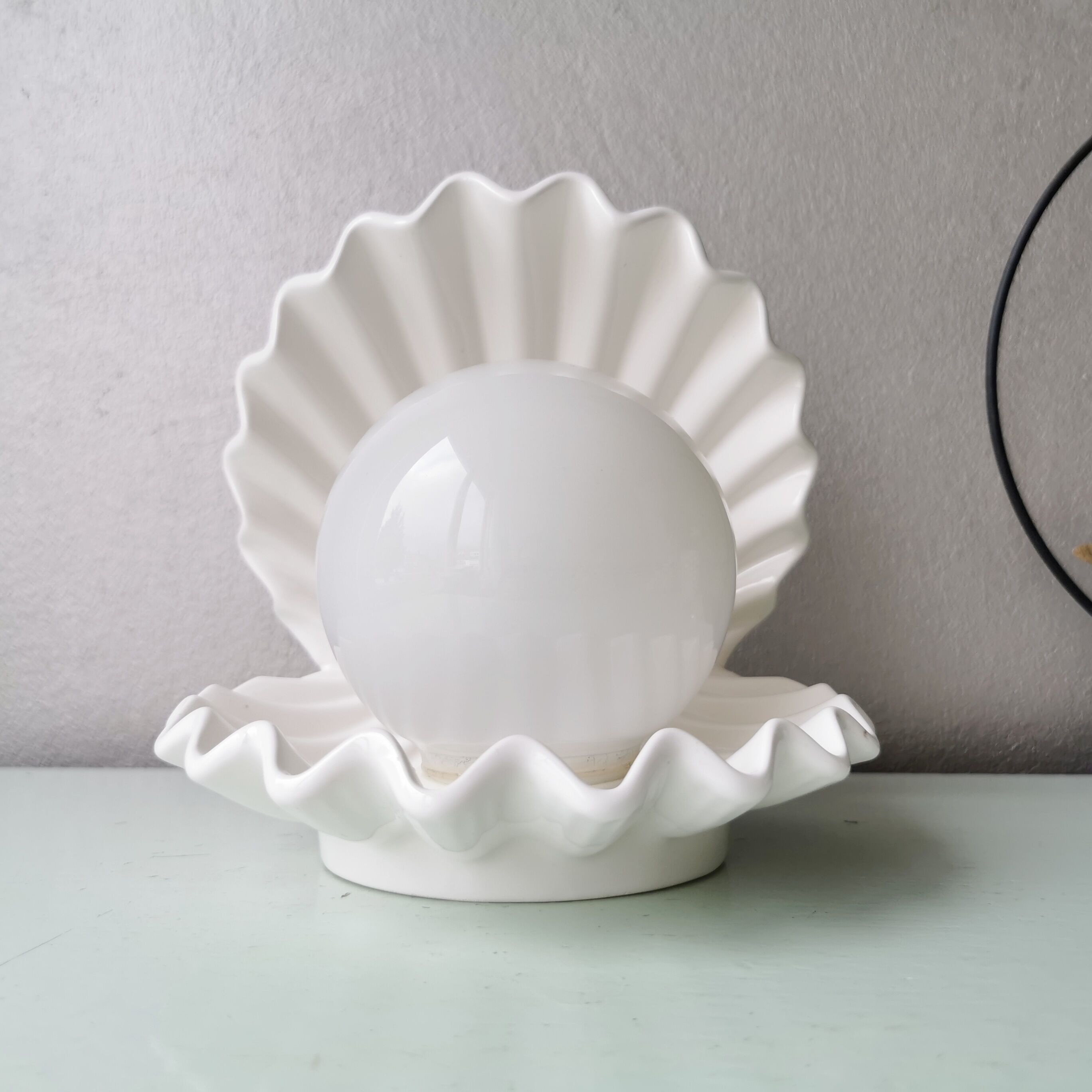 Huître de lampe de table en céramique de cru avec la perle, années quatre-vingt