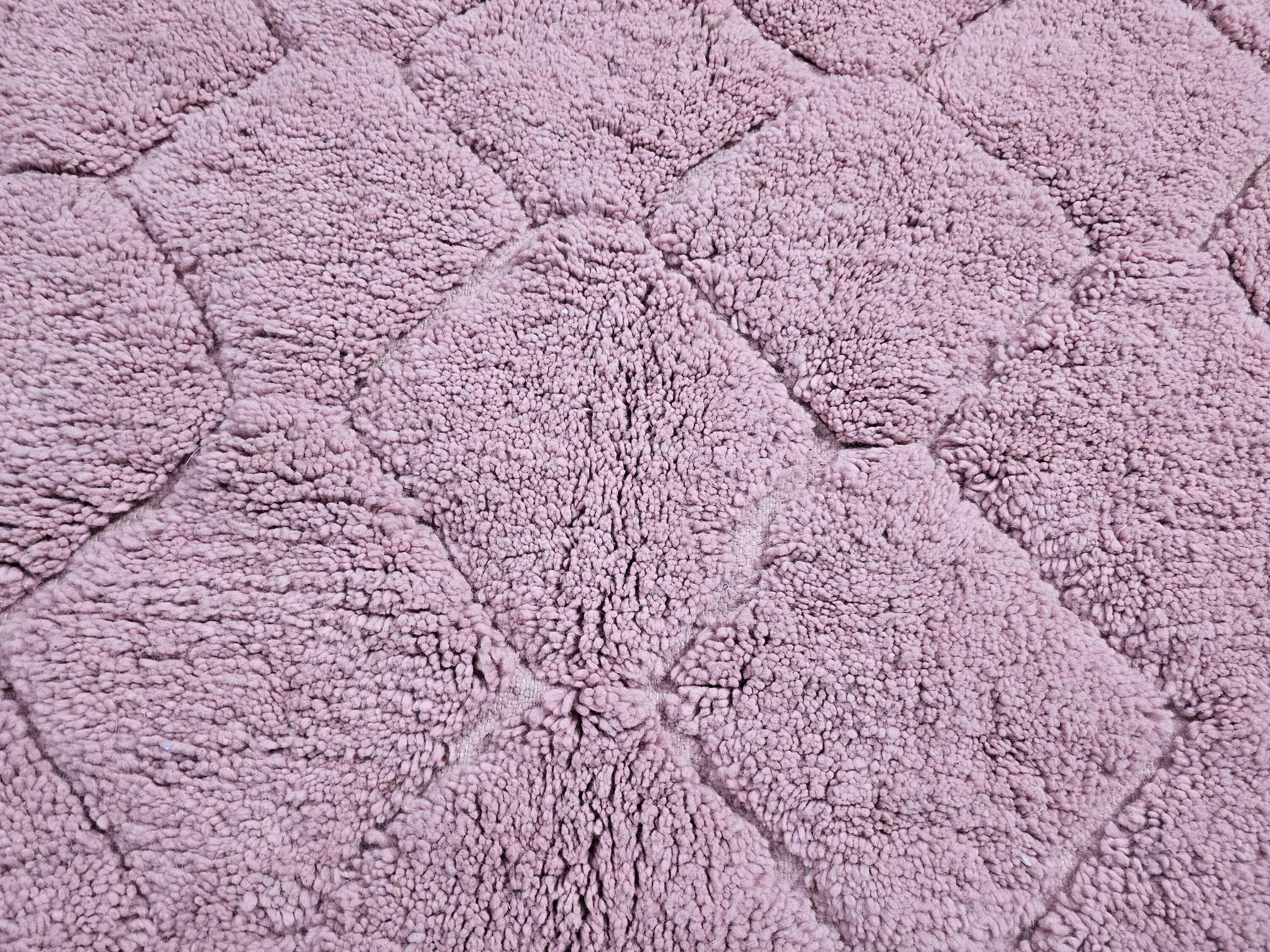 Moroccan rug 100% wool, handmade, 250x150 cm, superior quality.