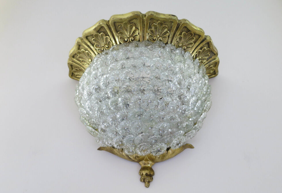 Brass flower wall light