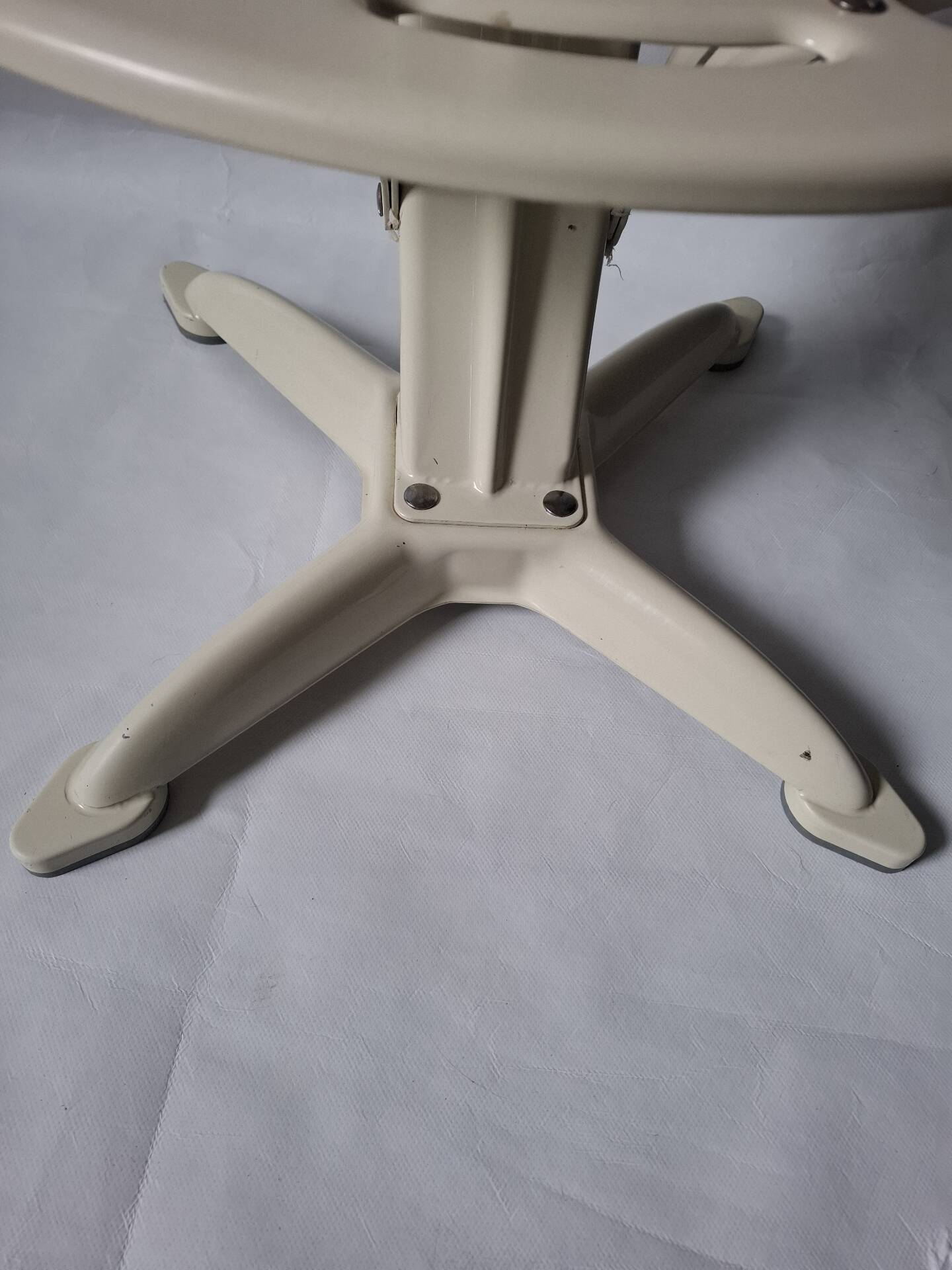 Tabouret  Lotus Yasu Sasamoto  Dulton Co. Ltd.