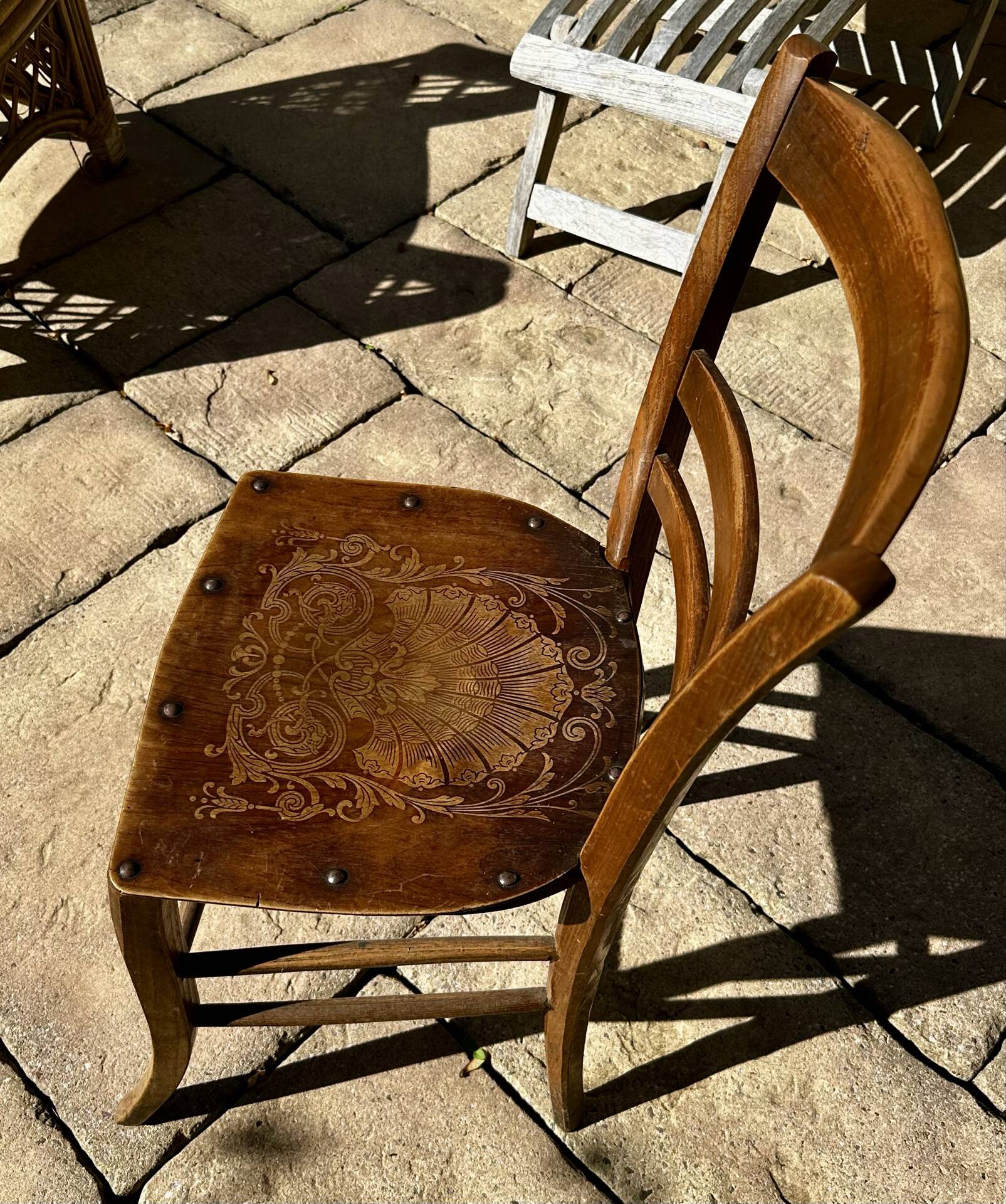 Chaise de bistrot ancienne