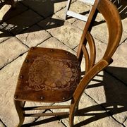 Chaise de bistrot ancienne