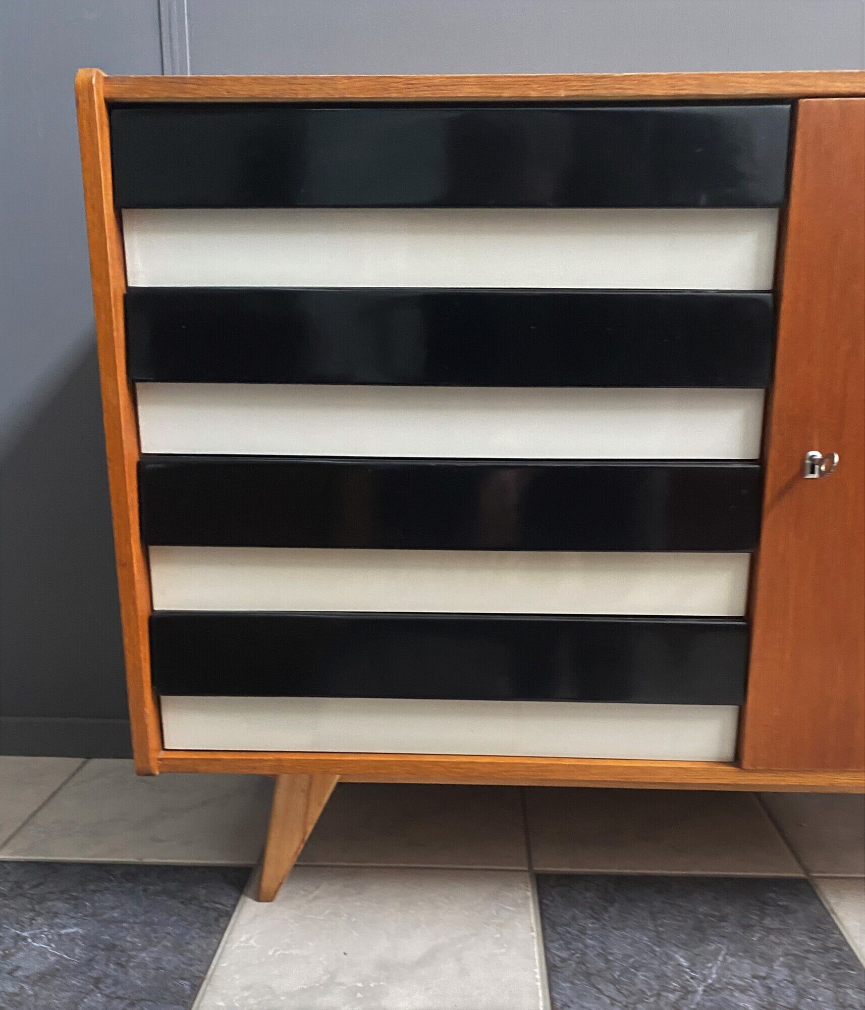 Jiri Jiroutek sideboard model U458 1960s