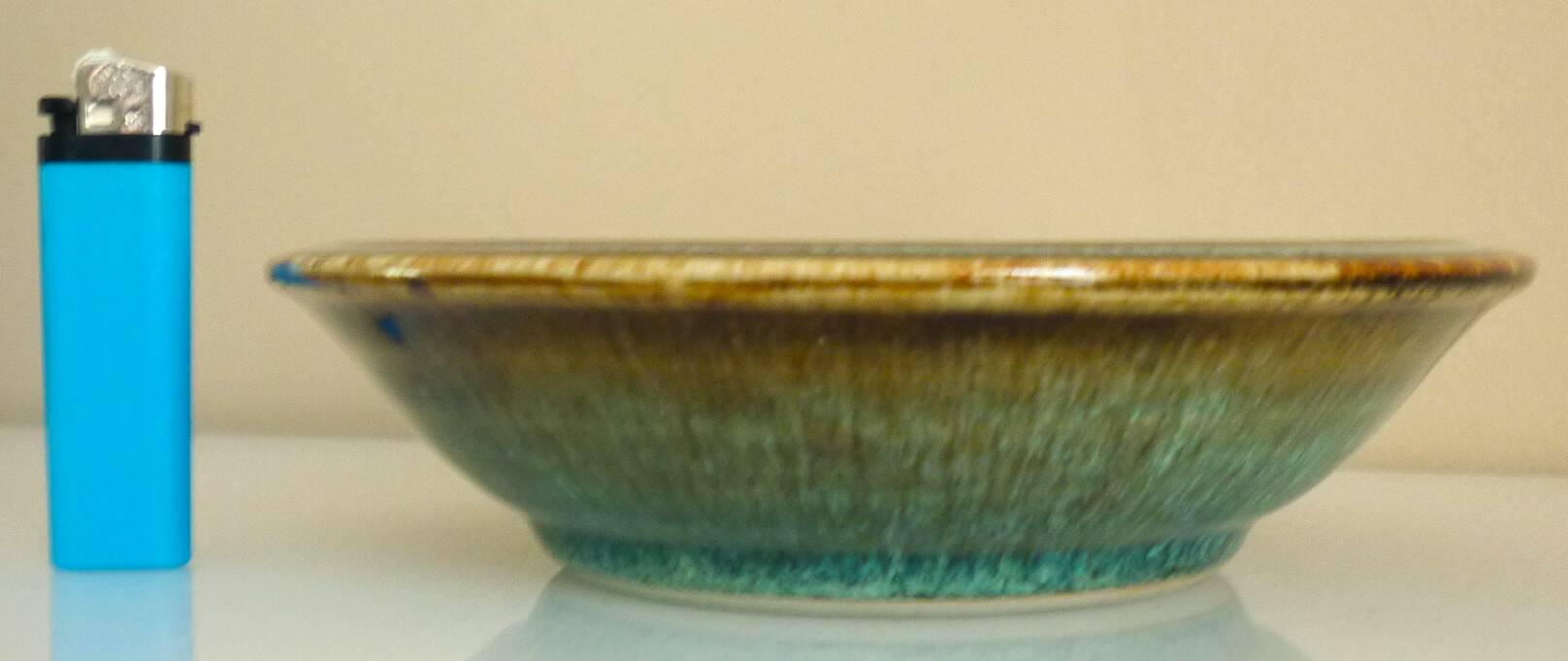 Vide poche, bol évasé ou coupe, céramique émaillée flammée, signature à identifier