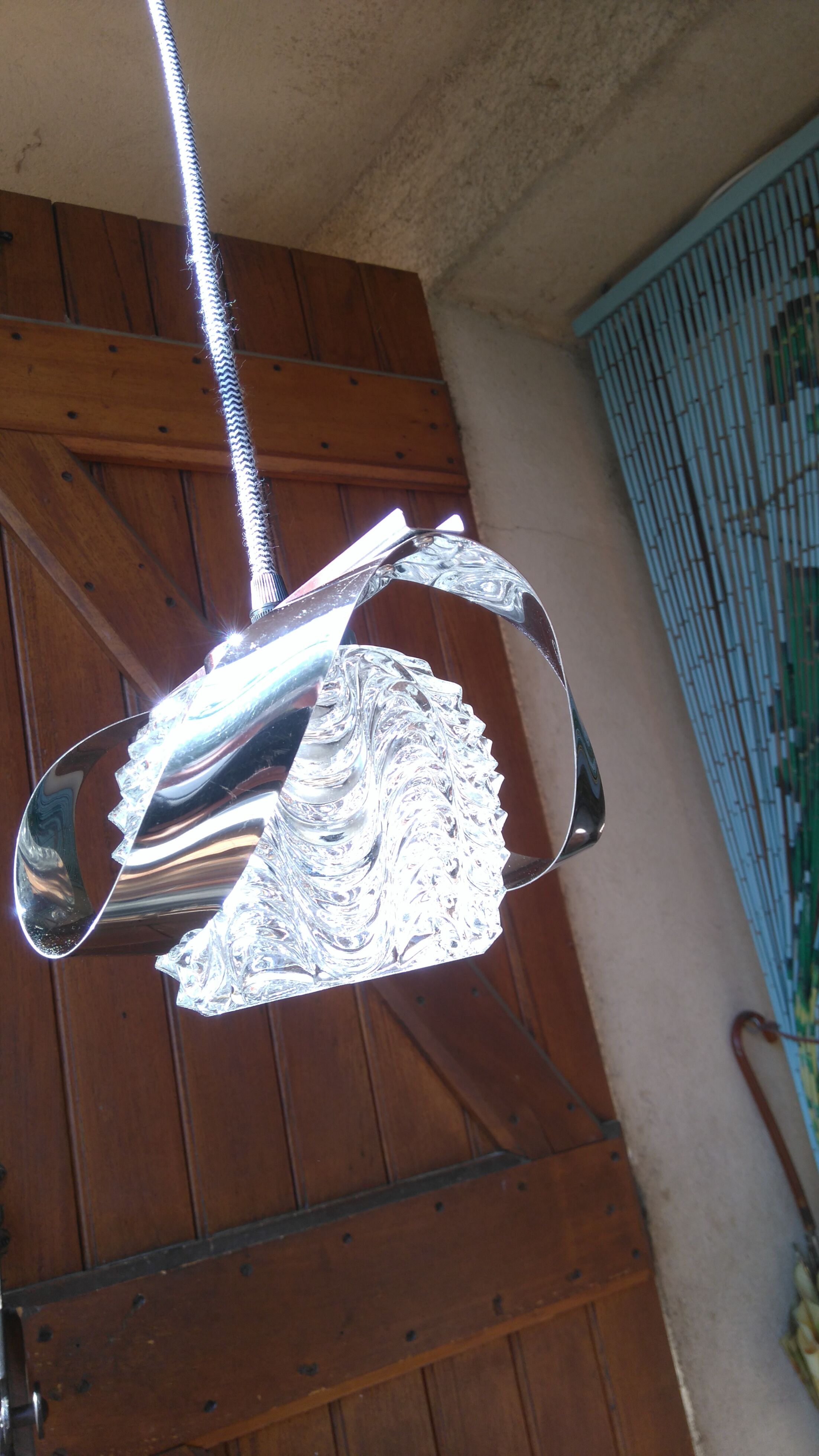 Hanging space age Sinus