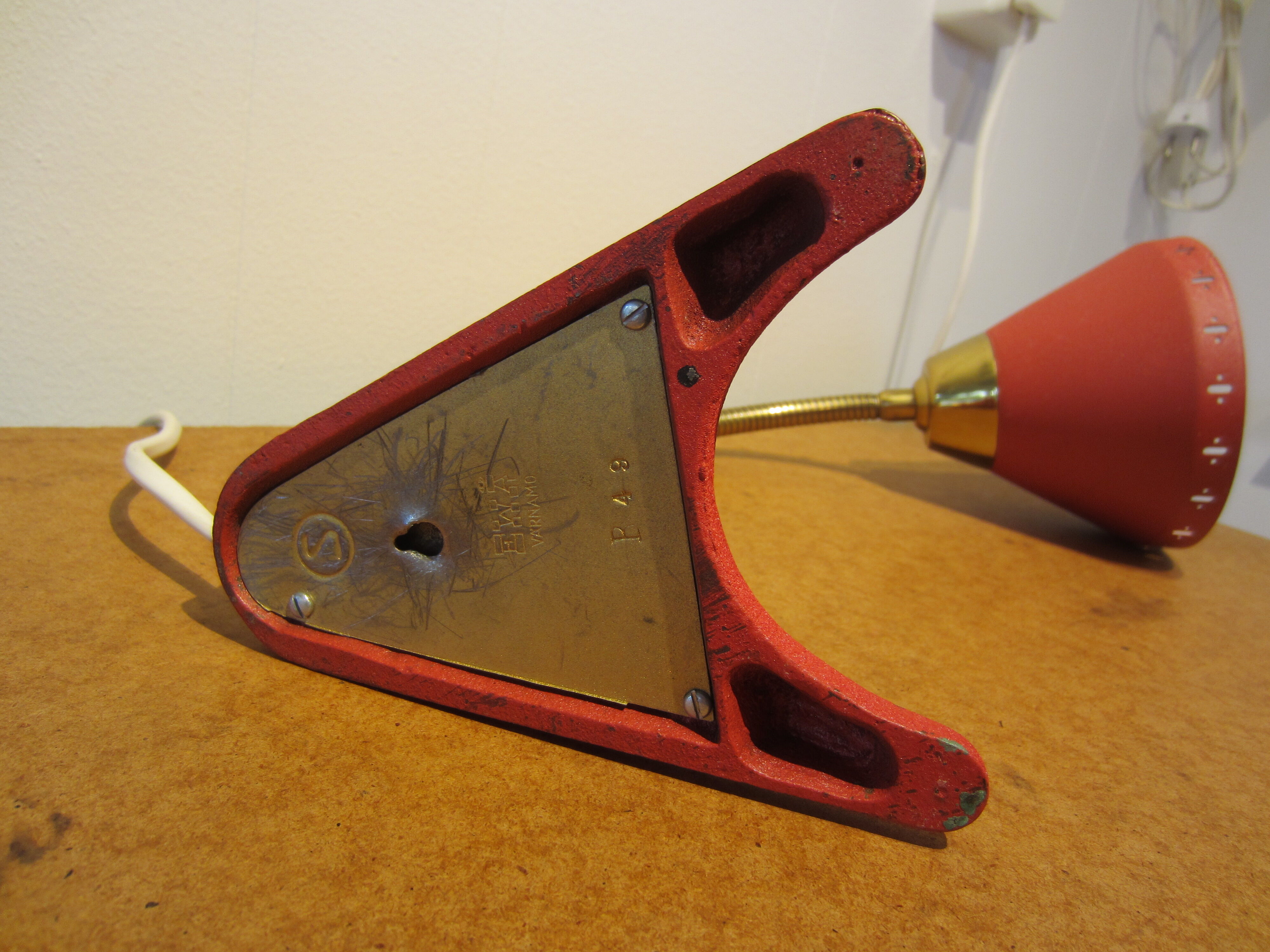 Scandinavian EWÅ articulated lamp for table or wall mounting.