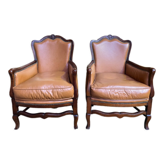 Pair of English bergères armchairs in havana leather