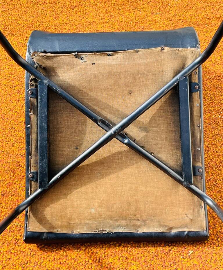 Pair of 'Robert' chairs by Pierre Guariche for Meurop