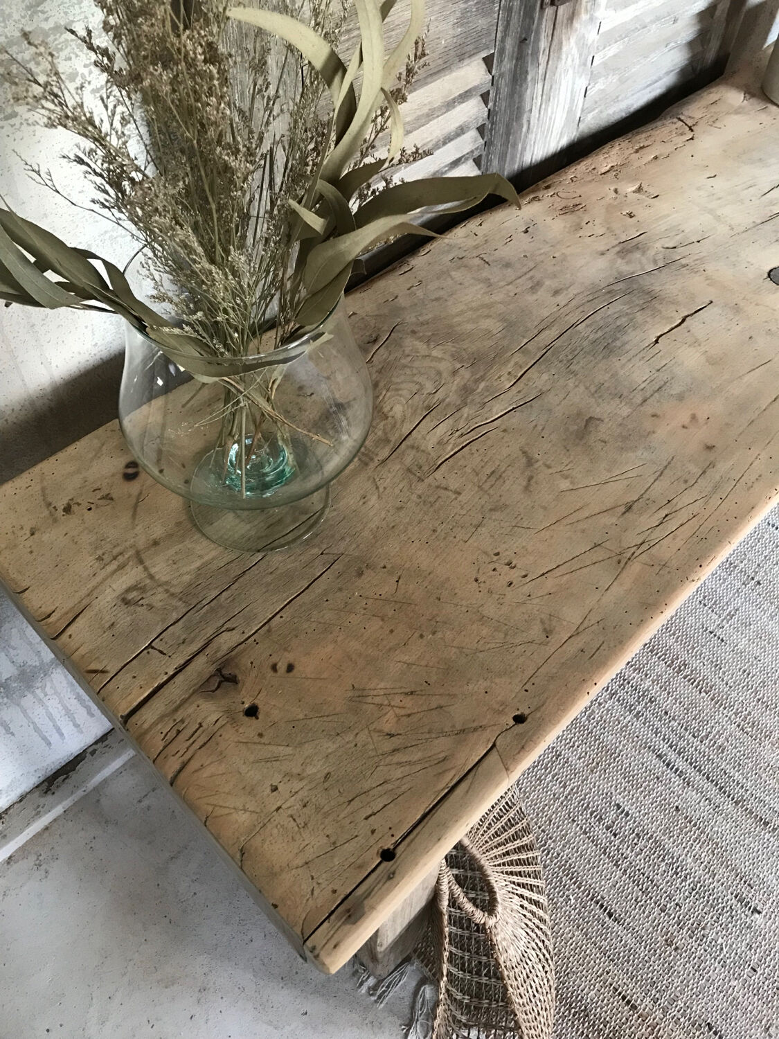 Workbench with drawers